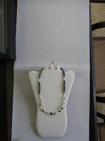 Gray Glass Beads White Rice Pearls Gray Silver Metal Leaf Bib Necklace Earrings Set (NE547)