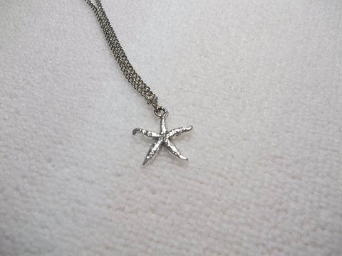 Silver Squiggly Star Fish Necklace (N341)