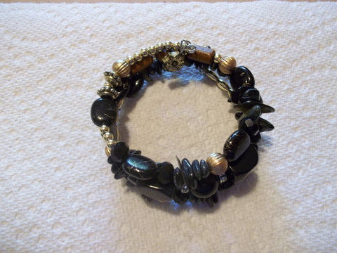 Memory Wire Black Glass Bracelet (B525)