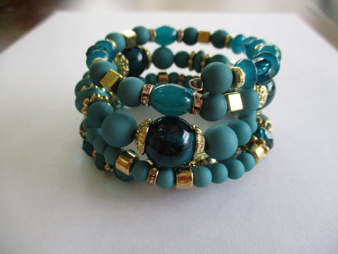 Teal Glass Beads Gold Spacer Beads Gold Bead Caps Memory Wire Bracelet (B581)