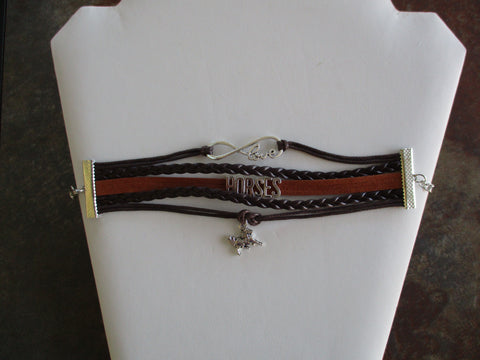 Brown Suede Leather Silver Horses Charms Bracelet (B615)