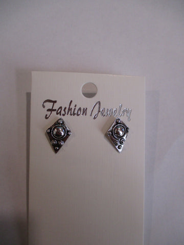 Silver Diamond Shaped Post Earrings (E986)