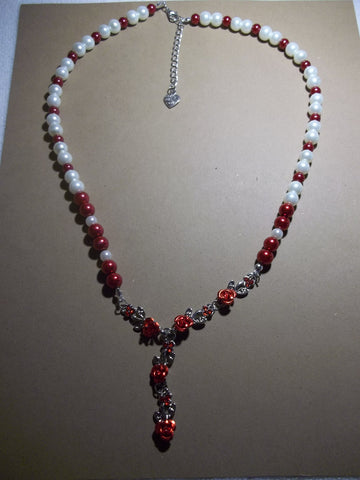 White Red Pearls Metal Roses Necklace (N1074)