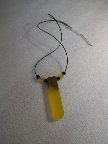 Black Cord Black Yellow Glass Beads Yellow Wood Pendant Necklace (N1116)