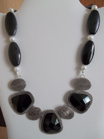 Black Silver Large Bead White Pearls Necklace (N1129)