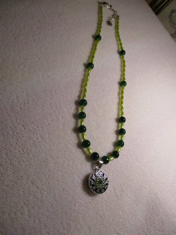 Dark Green Glass Beads Light Green Rice Beads Snap Button Pendant Necklace (N1174)