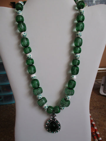 Green Glass Flower Beads Green Thread Wraped Beads Green Silver Pendant Necklace (N1179)