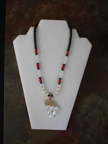 Gold White Black Frost White Red Glass Beads Peacock Pendant Necklace (N1448)