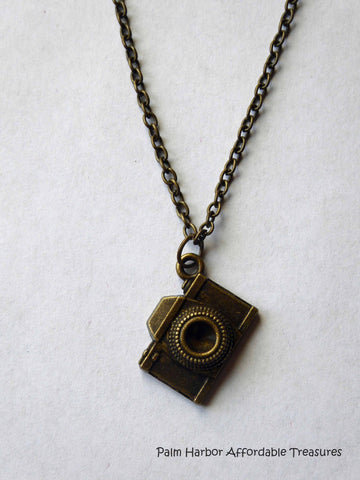 Bronze Camera Necklace (N172)