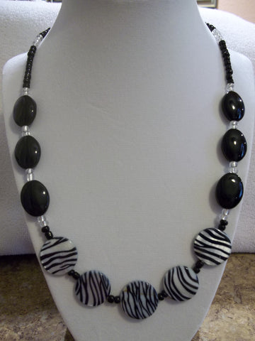 Zebra Print Black Glass Bead Necklace (N588)